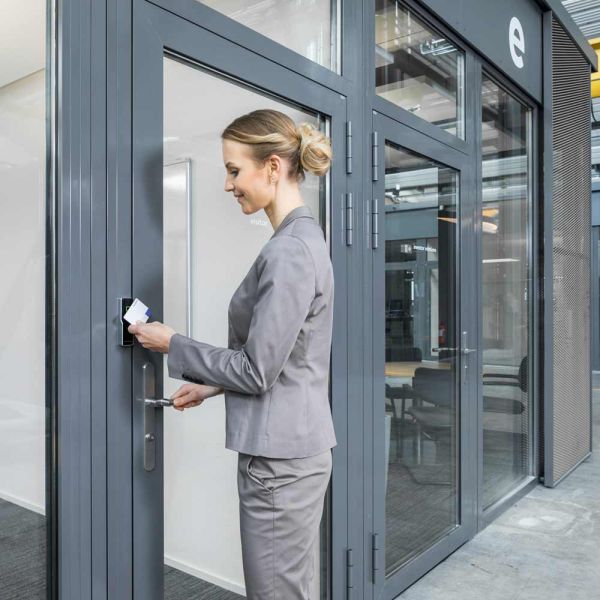 Считыватель dormakaba 9104-K6 MRD, для работы с ПО Exos