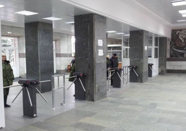 Турникет-трипод двухпроходной Ростов-Дон РД Т283М1-У уличный из окрашенной стали (без планок)