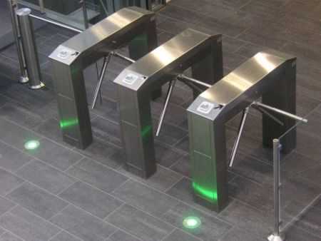 Трехштанговый тумбовый турникет-трипод Gotschlich Modul Cross 3-Arm (6MCR3AEC)