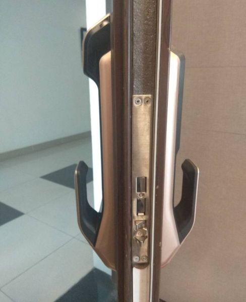 Электронный замок биометрический Samsung SHP-DP728AK/VK с bluetooth (двухригельная врезная часть)