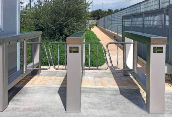 Боковой модуль распашного уличного турникета Cominfo EasyGate WN-S-1W