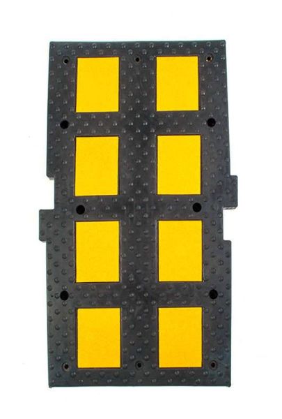 Искусственная дорожная неровность ИДН-900-1 с усиленным креплением (центральный элемент)