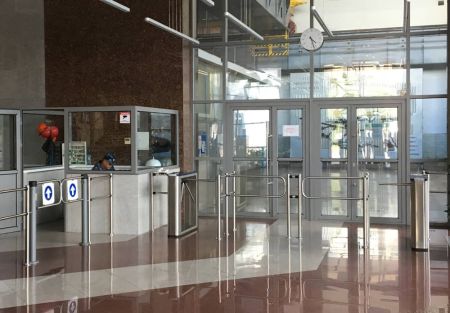 Турникет-трипод тумбовый PERCo-TTD-03.1G из окрашенной стали (с планками)