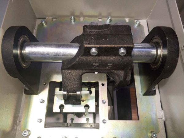 Шлагбаум автоматический ZKTeco ProBG3045R, длина стрелы 4.5 м, правый