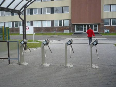 Турникет-трипод PERCo-TTR-04.1G из окрашенной стали, темно-серый (с планками Антипаника)