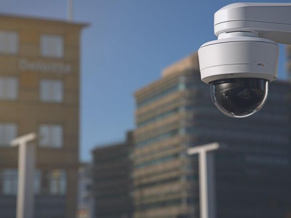 Сетевая IP видеокамера Axis Q3819-PVE с четырьмя 5Мп объективами