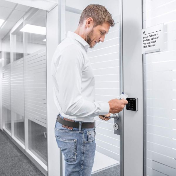 Считыватель dormakaba 9112-K6 MRD с сенсорной клавиатурой