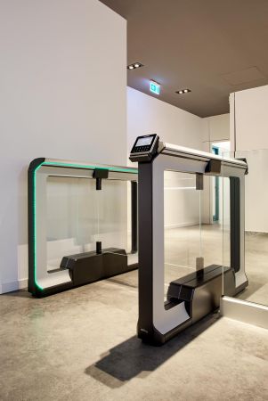 Распашной турникет Magnetic mWing с закаленными створками 900 мм
