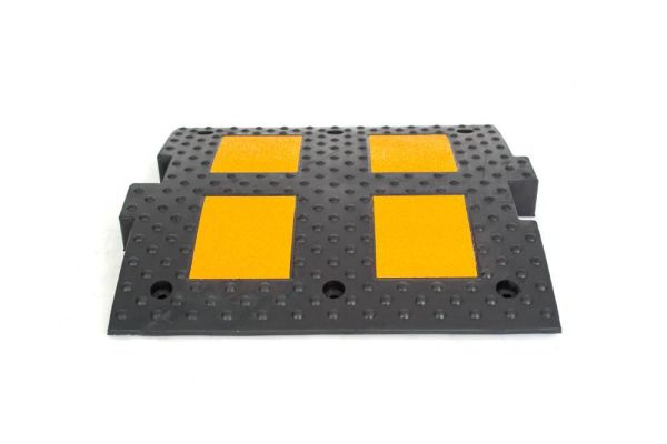 Искусственная дорожная неровность ИДН-500 с усиленным креплением (центральный элемент)
