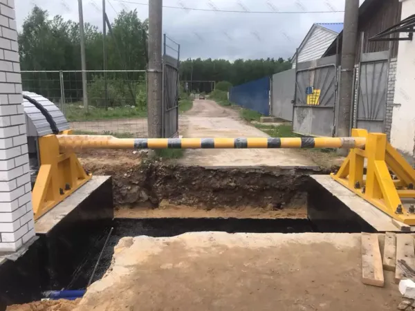 Противотаранный электромеханический шлагбаум Тор ПТШ 3С