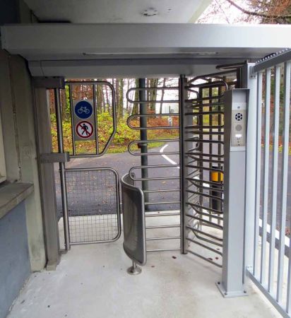 Полноростовой турникет с калиткой для прохода с велосипедом Gotschlich Ecco 120 BFB Stainless (6ELK3A0BC-T)