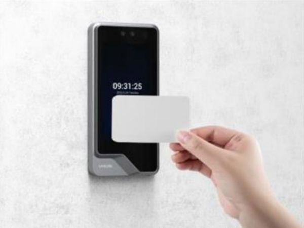 Биометрический терминал распознавания лиц и отпечатков Uface 5 Pro FP, настенный