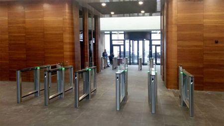 Турникет PERCo-ST-01 "Скоростной проход" с распашными створками PERCo-ATG-425 (ширина створки 425 мм)