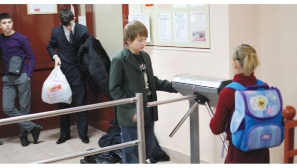 Система безопасности для школы на базе турникета Ростов-Дон и программного обеспечение Sphinx