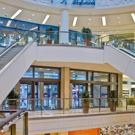 Автоматическая раздвижная дверь dormakaba SST, одностворчатая, с кнопкой