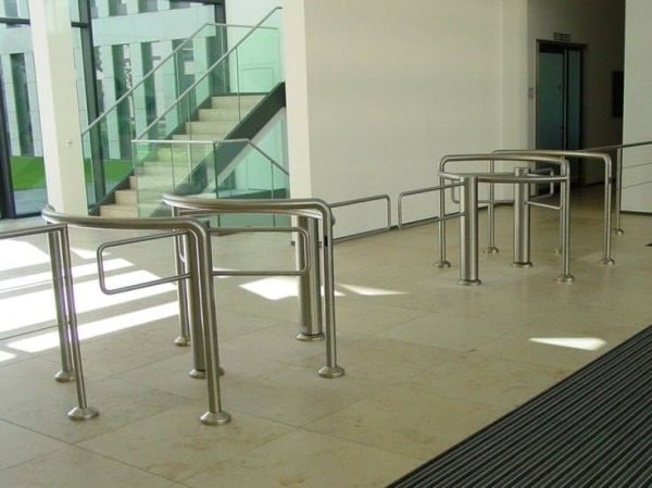 Роторный полуростовой турникет Gotschlich Gyro Holm Classic