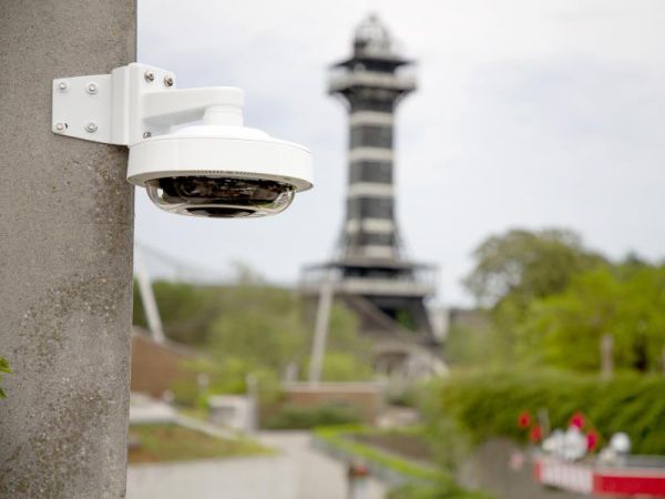 Уличная IP-видеокамера 15Мп Axis P3719-PLE с четырьмя вариофокальными объективами