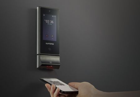 Мультиформатный терминал Suprema X-Station 2 XS2-QAPB с идентификацией по картам, смартфонам и QR кодам