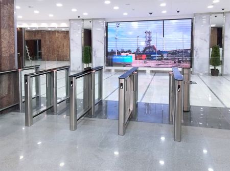 Турникет PERCo-ST-01 "Скоростной проход" с распашными створками PERCo-ATG-425 (ширина створки 425 мм)