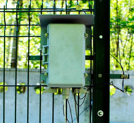 Комбинированное проводноволновое и радиоволновое средство обнаружения Газон-24